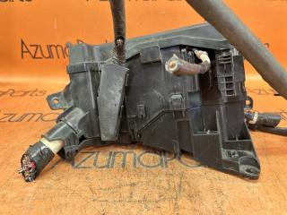 Блок предохранителей TOYOTA PRIUS ZVW30 2ZRFXE 4 ракурс