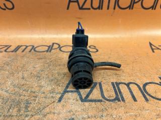 Насос омывателя TOYOTA VITZ KSP130 85330-21010 3 ракурс Насос омывателя TOYOTA VITZ KSP130 85330-21010 3 ракурс