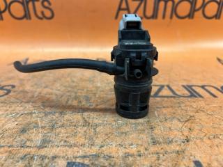 Насос омывателя TOYOTA PRIUS ZVW30 85330-60160 2 ракурс Насос омывателя TOYOTA PRIUS ZVW30 85330-60160 2 ракурс