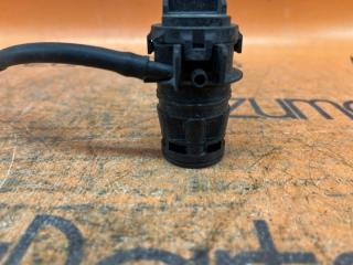 Насос омывателя TOYOTA PRIUS ZVW30 85330-60160 2 ракурс Насос омывателя TOYOTA PRIUS ZVW30 85330-60160 2 ракурс
