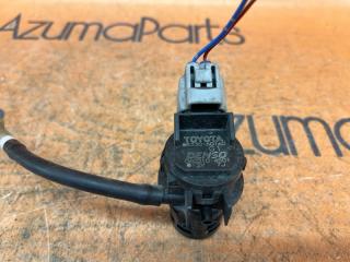 Насос омывателя TOYOTA PRIUS ZVW30 85330-60160 3 ракурс Насос омывателя TOYOTA PRIUS ZVW30 85330-60160 3 ракурс