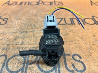 Насос омывателя TOYOTA PRIUS ZVW30 85330-60160 3 ракурс Насос омывателя TOYOTA PRIUS ZVW30 85330-60160 3 ракурс