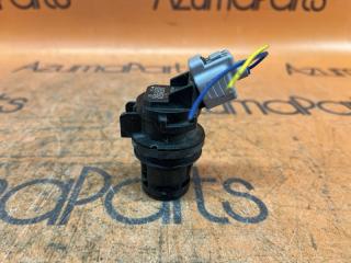 Насос омывателя TOYOTA PRIUS ZVW30 85330-60160 4 ракурс Насос омывателя TOYOTA PRIUS ZVW30 85330-60160 4 ракурс