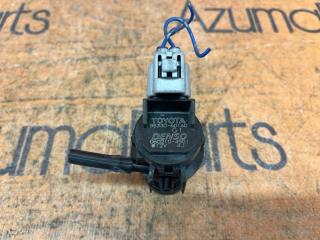 Насос омывателя TOYOTA PRIUS ZVW30 85330-60160 3 ракурс Насос омывателя TOYOTA PRIUS ZVW30 85330-60160 3 ракурс