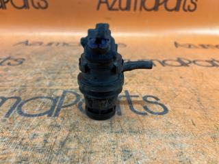 Насос омывателя TOYOTA PRIUS ZVW30 85330-71020 5 ракурс Насос омывателя TOYOTA PRIUS ZVW30 85330-71020 5 ракурс