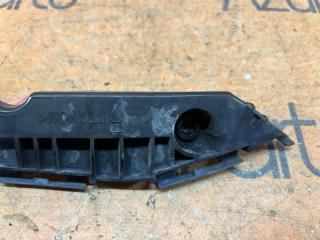 Крепление бампера правое переднее TOYOTA WISH ZNE10G 52115-68020 3 ракурс