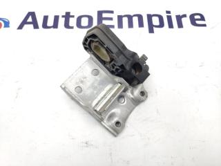 Запчасть кронштейн радиатора правый BMW 5 2010