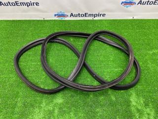 Уплотнительная резинка MITSUBISHI GALANT 1998