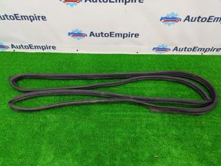 Уплотнительная резинка передняя левая MITSUBISHI GALANT 2006