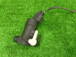 Насос омывателя VOLVO V70 2008