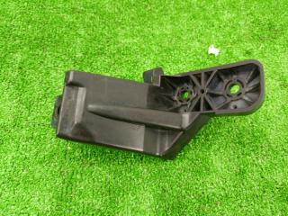 Кронштейн бампера передний правый MITSUBISHI OUTLANDER XL 2011