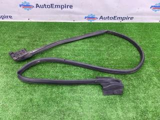 Уплотнительная резинка передняя левая MITSUBISHI ECLIPSE 2001