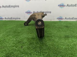 Кулак передний левый MITSUBISHI DIAMANTE F31A