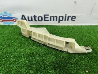 Запчасть кронштейн бампера передний правый MITSUBISHI L200 2012