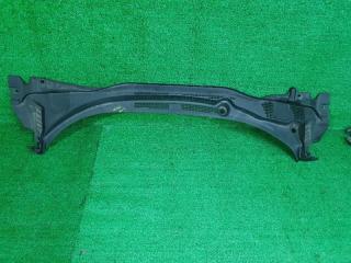 Планка под дворники HONDA VEZEL