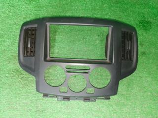 Консоль магнитофона NISSAN NV200