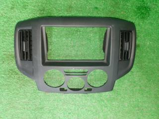 Консоль магнитофона NISSAN NV200