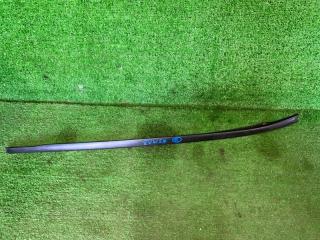 Молдинг лобового стекла правый TOYOTA PRIUS