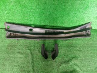 Планка под дворники TOYOTA VOXY Б/У Планка под дворники TOYOTA VOXY