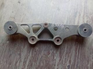 Крепление редуктора заднее TOYOTA IPSUM