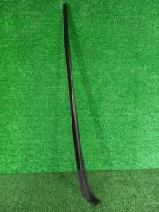 Молдинг лобового стекла передний правый HONDA FREED