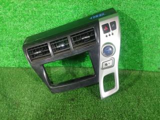 Консоль магнитофона TOYOTA PRIUS ALPHA