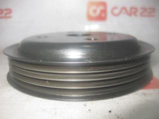 Запчасть шкив помпы передний Nissan Avenir 1995
