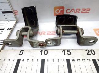 Петля двери задняя правая Honda CR-V 1997-