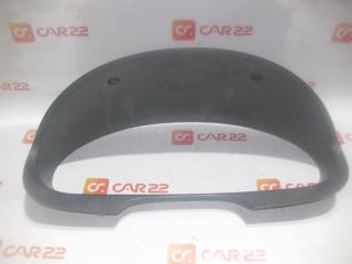 Запчасть консоль спидометра передний правый Toyota Carina 1993-