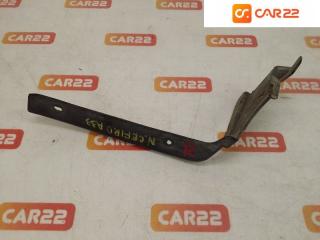 Запчасть брызговик передний правый Nissan Cefiro 2000-