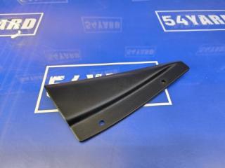 Запчасть уголок двери задний правый Suzuki Cruze 2004