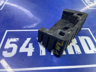 Запчасть поддомкратник задний Volkswagen Touareg 2009