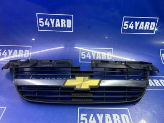 Запчасть решетка радиатора Suzuki Cruze 2004