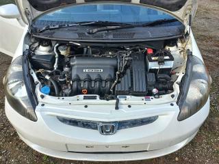 Петля двери передняя левая Fit 2003 GD1 L13A