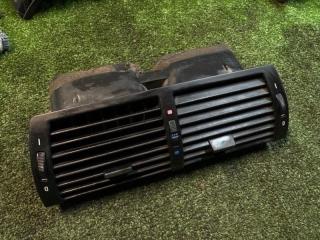 Фото запчасти решетка вентиляционная BMW X5 контрактная запчасть Запчасть решетка вентиляционная BMW X5