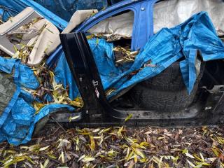 Центральная стойка кузова правая BMW 5