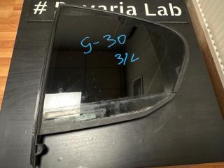 Форточка двери задняя левая BMW