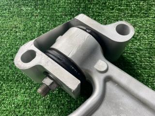 Рычаг подвески нижний передний правый L9