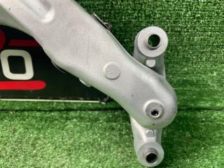 Рычаг подвески нижний передний правый L9