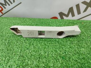 Запчасть крепление бампера переднее правое Ford Focus 2009 Хэтчбек QQDB 1521605 контрактная Крепление бампера переднее правое Ford Focus 2009 Хэтчбек QQDB 1521605 контрактная