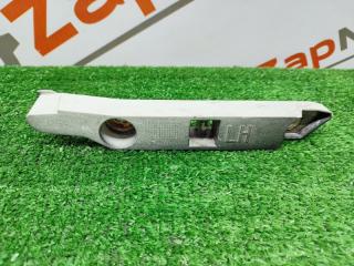 Запчасть крепление бампера переднее левое Ford Focus 2009 Хэтчбек SHDA 1521607 контрактная Крепление бампера переднее левое Ford Focus 2009 Хэтчбек SHDA 1521607 контрактная