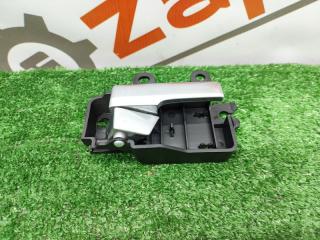 Запчасть ручка двери внутренняя передняя правая Ford Focus 2010 Хэтчбек SHDA 1470115 контрактная Ручка двери внутренняя передняя правая Ford Focus 2010 Хэтчбек SHDA 1470115 контрактная