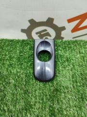 Запчасть заглушка ручки двери Ford Focus 2008 SHDA 1772033 контрактная Заглушка ручки двери Ford Focus 2008 SHDA 1772033 контрактная