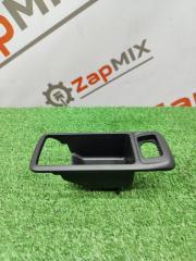 Накладка ручки двери левая Ford Focus 2010