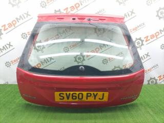 Крышка багажника Ford Focus 2010