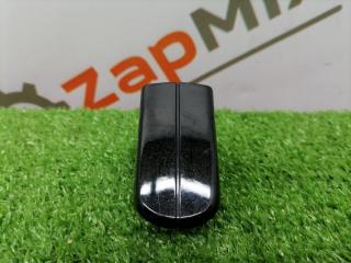 Запчасть заглушка ручки двери Ford Focus 2009 Хэтчбек SHDA 1305818 контрактная Заглушка ручки двери Ford Focus 2009 Хэтчбек SHDA 1305818 контрактная