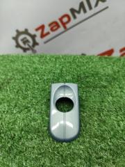 Запчасть заглушка ручки двери передняя левая Ford Focus 2009