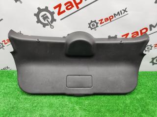 Обшивка крышки багажника Nissan Juke 2011