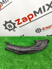 Воздухозаборник Ford Focus 2011