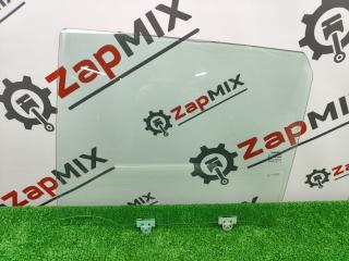 Стекло двери заднее левое Nissan Juke 2011